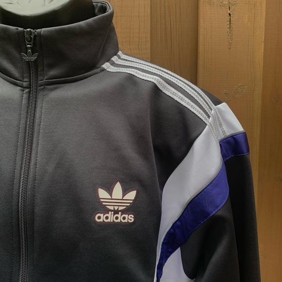 ***SOLD***Adidas Retro Inspired Zip Track Jacket. - Picture 2 of 8